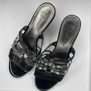 Anne Klein Akorian Black & Silver Sandals - SZ 8